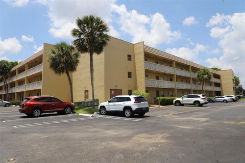 Condominium in Tamarac FL 6001 61st Ave Ave 23.jpg