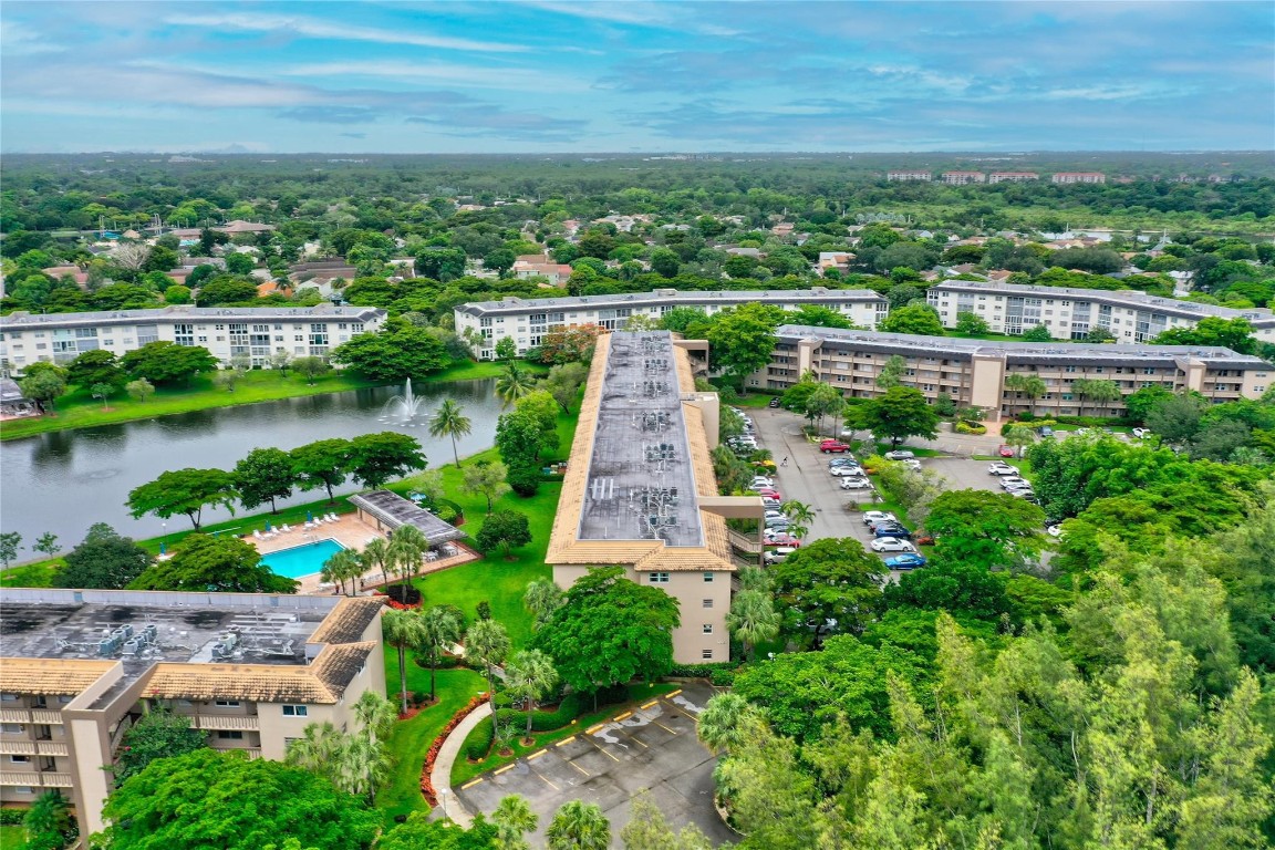 WYNMOOR VILLAGE - Residential