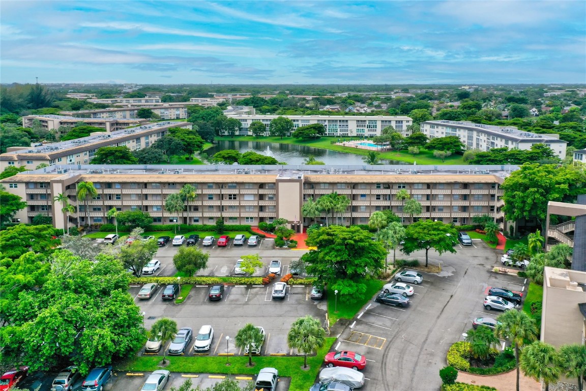 WYNMOOR VILLAGE - Residential