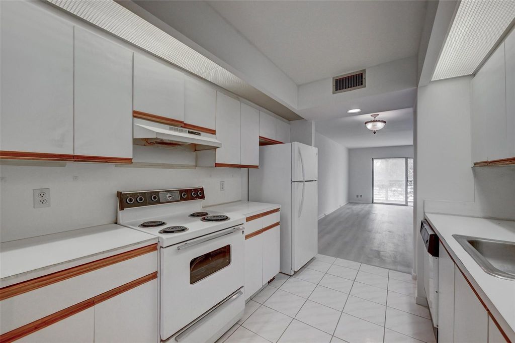 Photo of 1702 Andros Isle #H2, Coconut Creek, FL 33066 (MLS # F10388342)