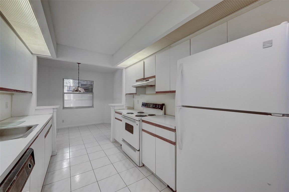 WYNMOOR VILLAGE - Residential
