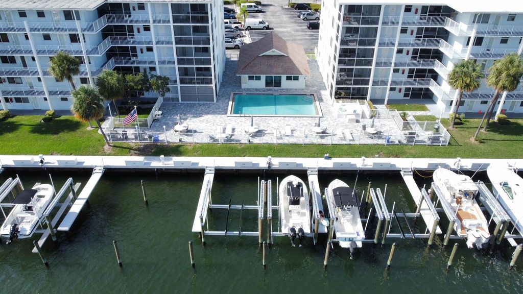 Photo of 108 Paradise Harbour Boulevard #308, North Palm Beach, FL 33408 (MLS # R10911204)