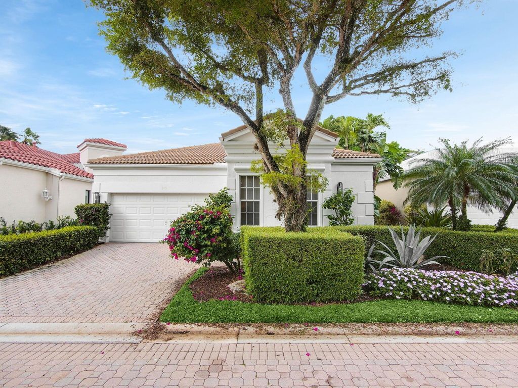 Photo of 140 Sunset Bay Drive, Palm Beach Gardens, FL 33418 (MLS # R11078027)