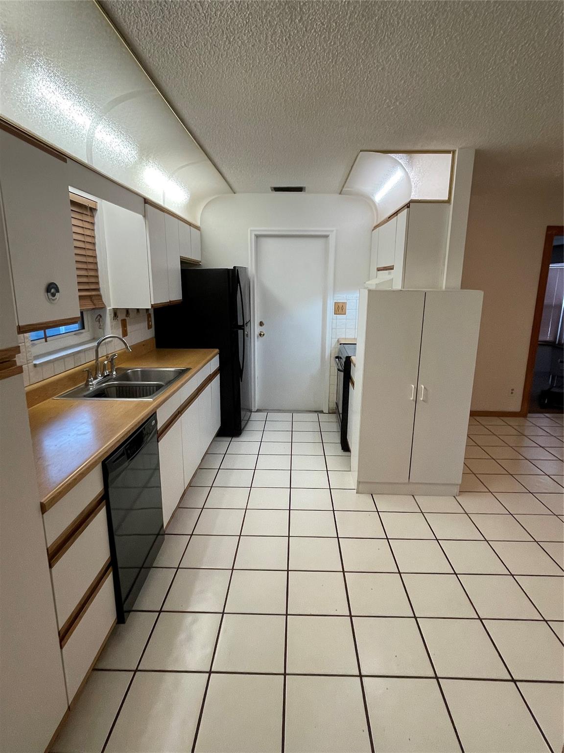 Twin Lakes East 79-22 B - Residential