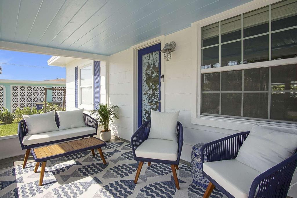 Photo of 307 Granada Street, Fort Pierce, FL 34949 (MLS # F10536608)