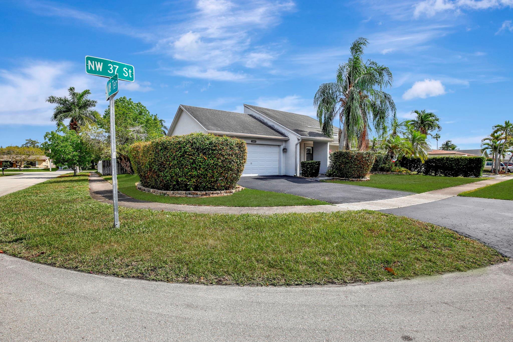 Rarely available, well-maintained, this 4-bed, 2-bath split plan home features large spacious rooms, with social areas including a living room, dining area, family room, a primary bedroom that offers a large spa tub, a separate walk-in shower, and a huge walk-in closet! New kitchen with white cabinetry and quartz counter tops, Brand new Samsung 2025 french door fridge Stainless steel appliances. Plantation shutters and Ceiling fans throughout. Grand backyard with screened-in pool with baby gate. great for get-togethers and BBQs! 2 Car Garage! Hurricane ready with/ impact windows and shutters for the entire house. New washer/dryer.
The additional fridge in the garage stays. Water Heater, stove, and Dryer are Gas!
Landscaping all around! Close to parks, Sawgrass Mills, and highways.