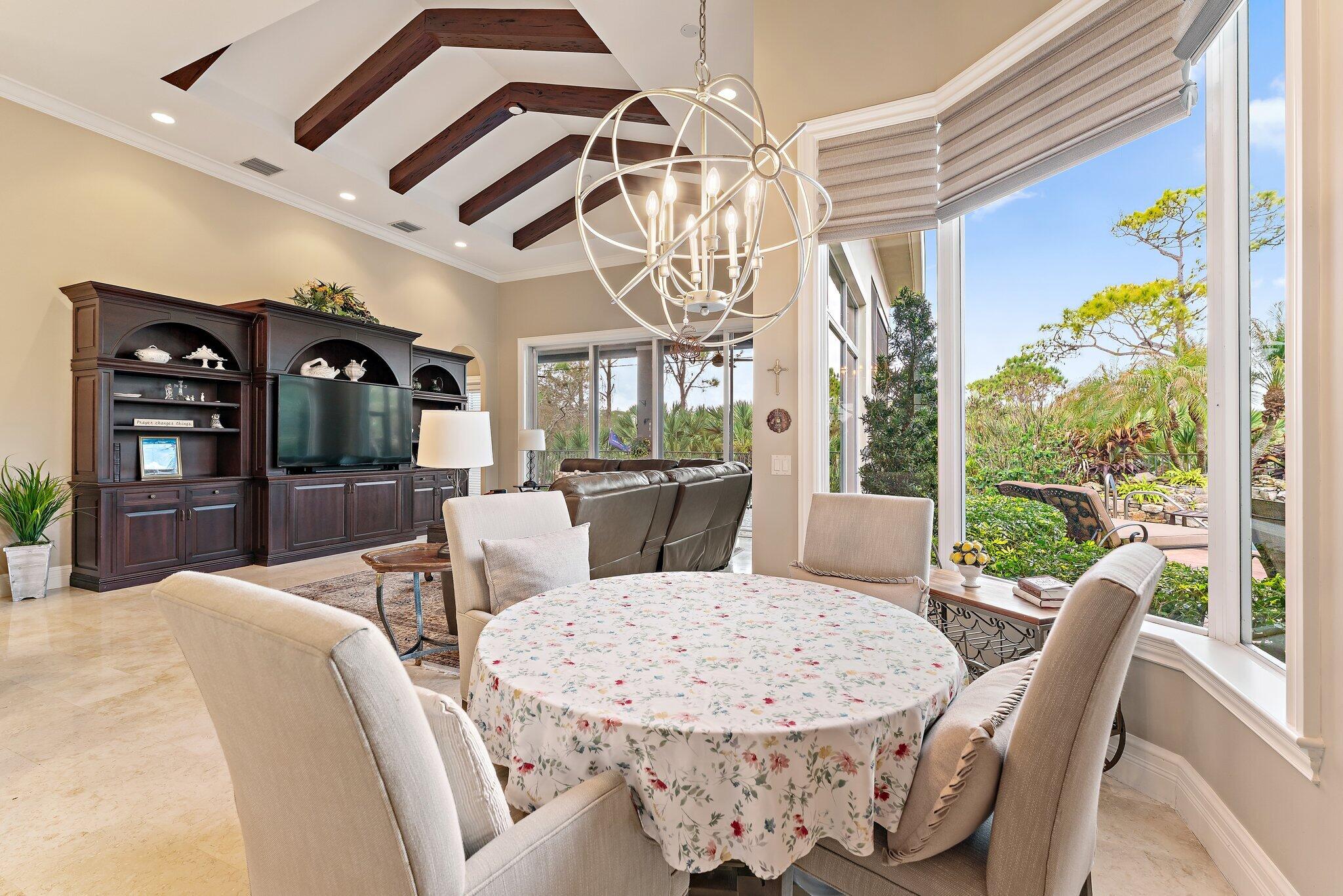 MEDALIST CLUB - Residential