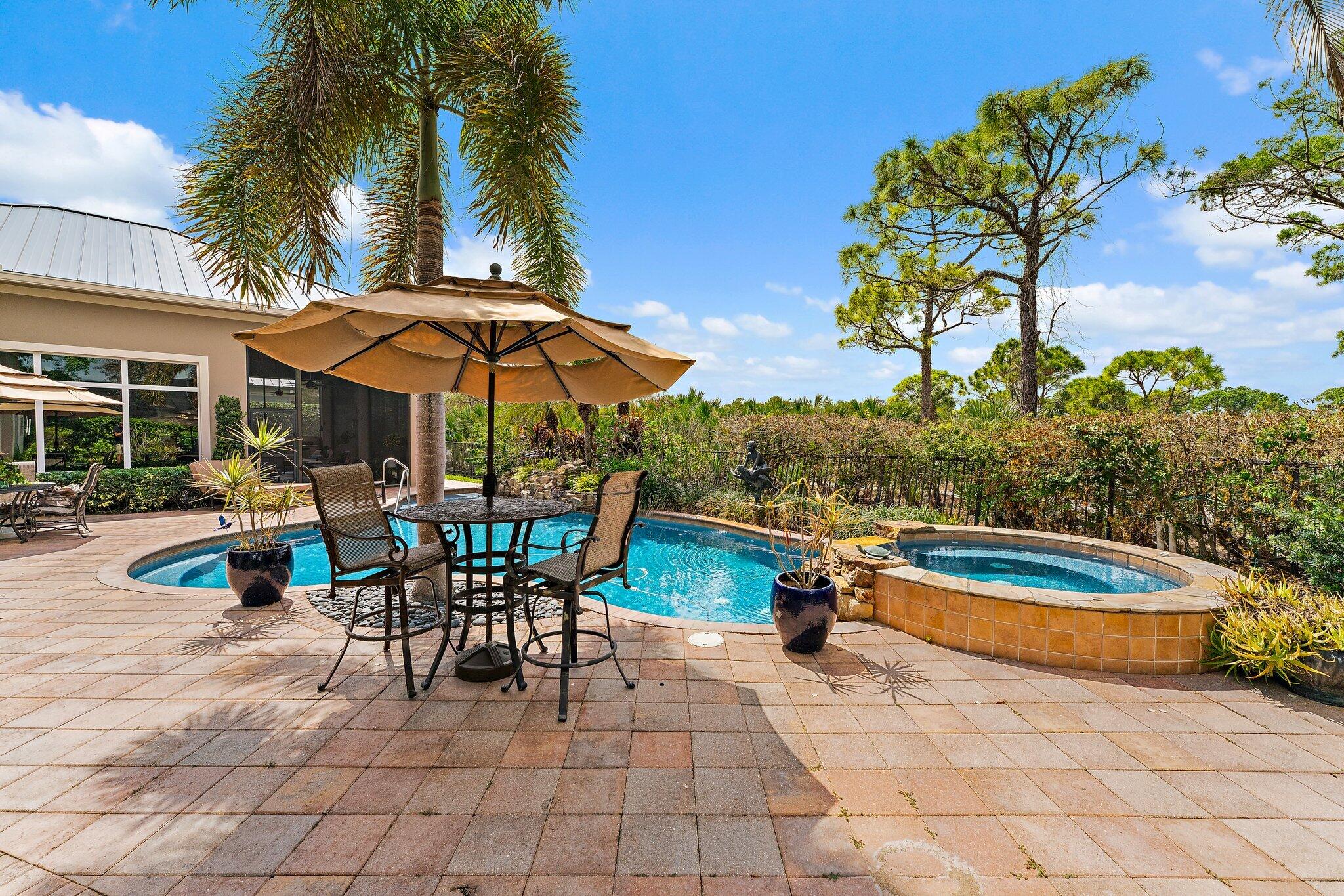 MEDALIST CLUB - Residential