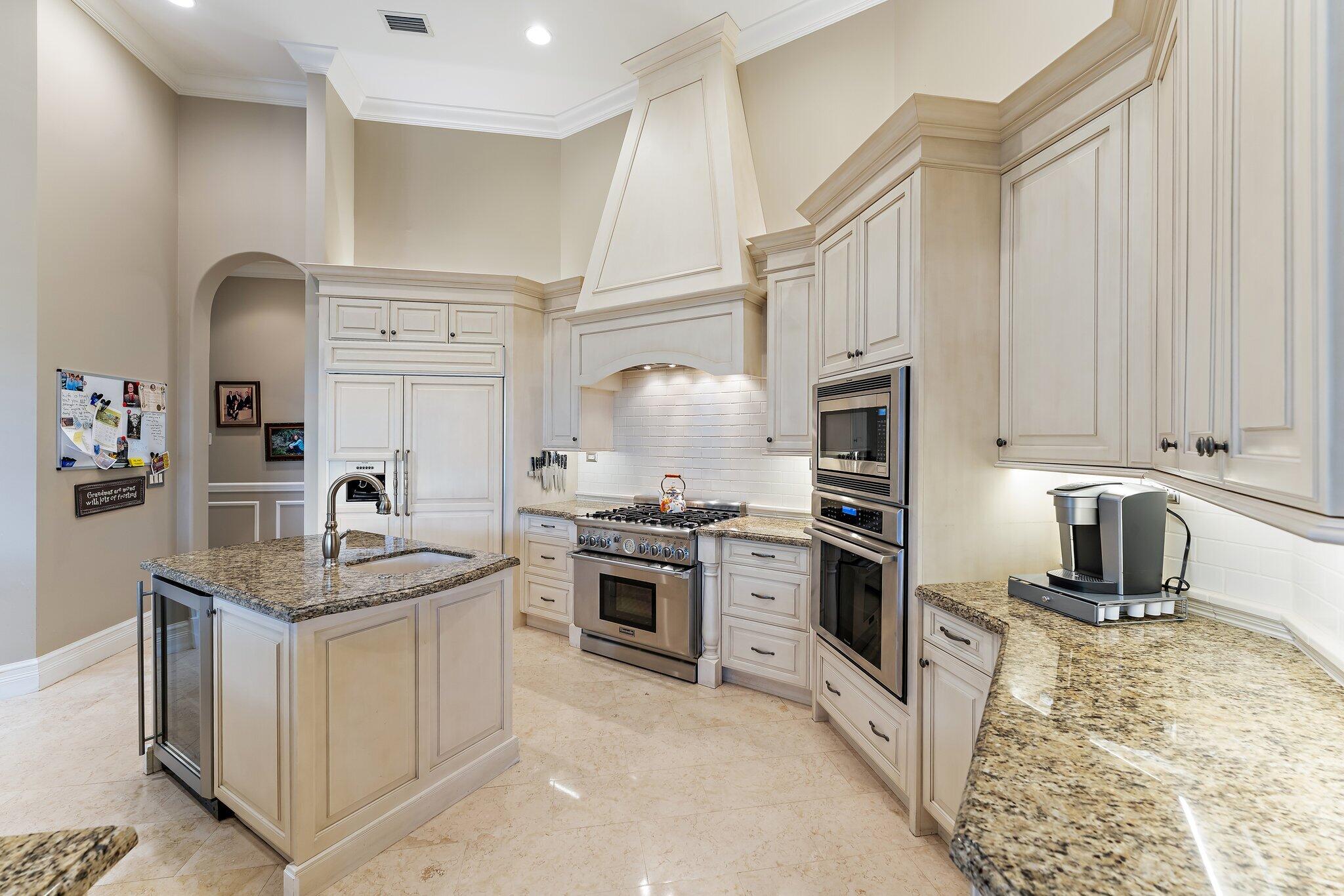 MEDALIST CLUB - Residential