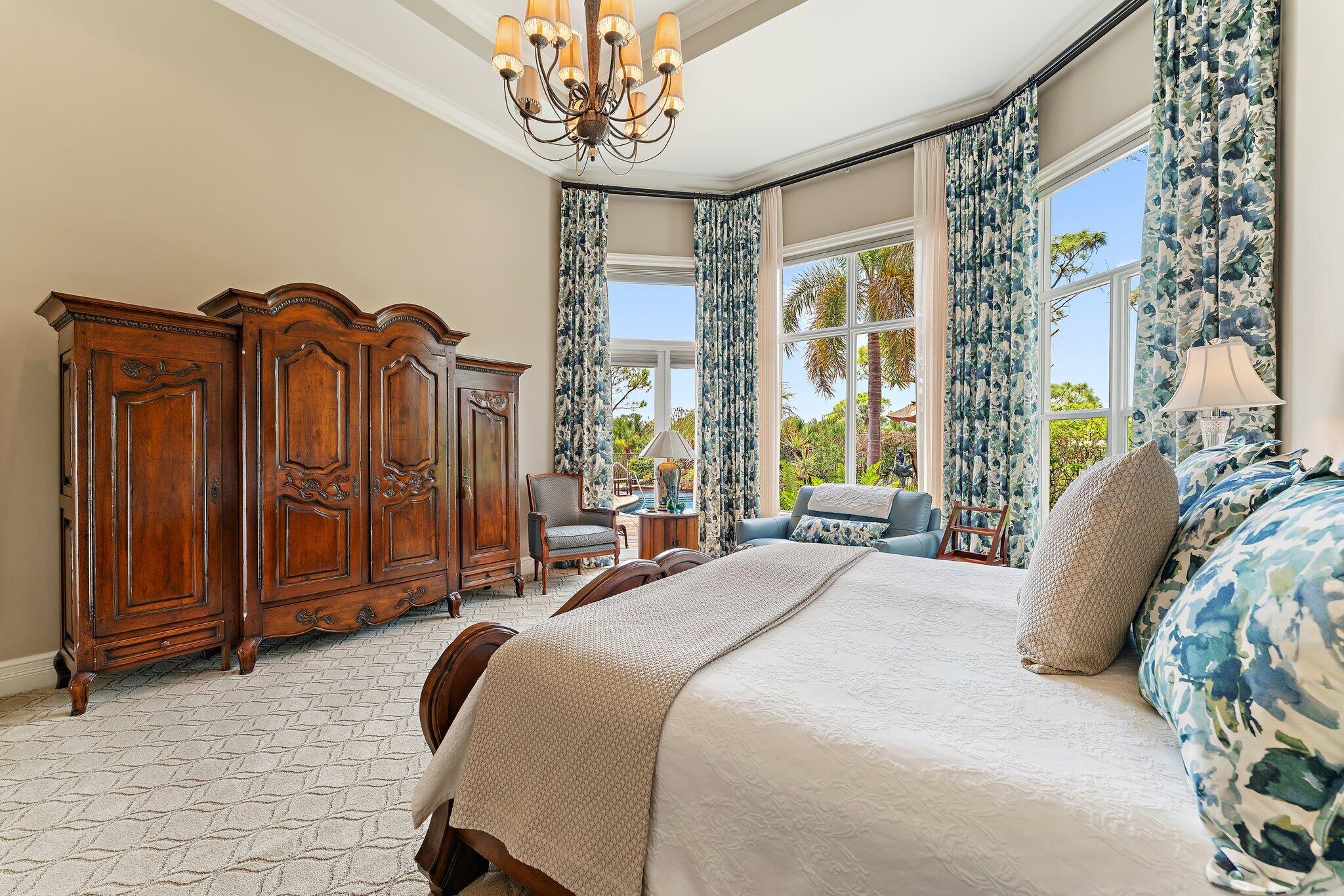 MEDALIST CLUB - Residential