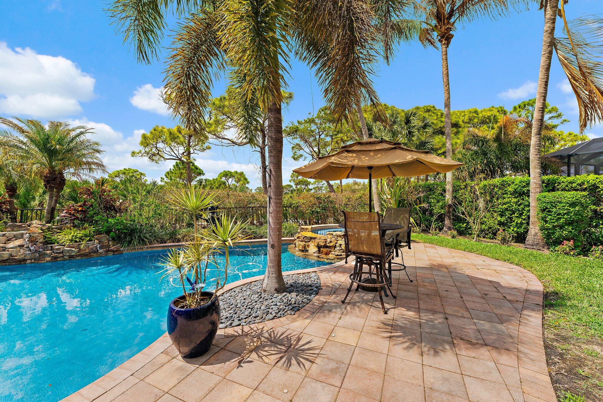 MEDALIST CLUB - Residential