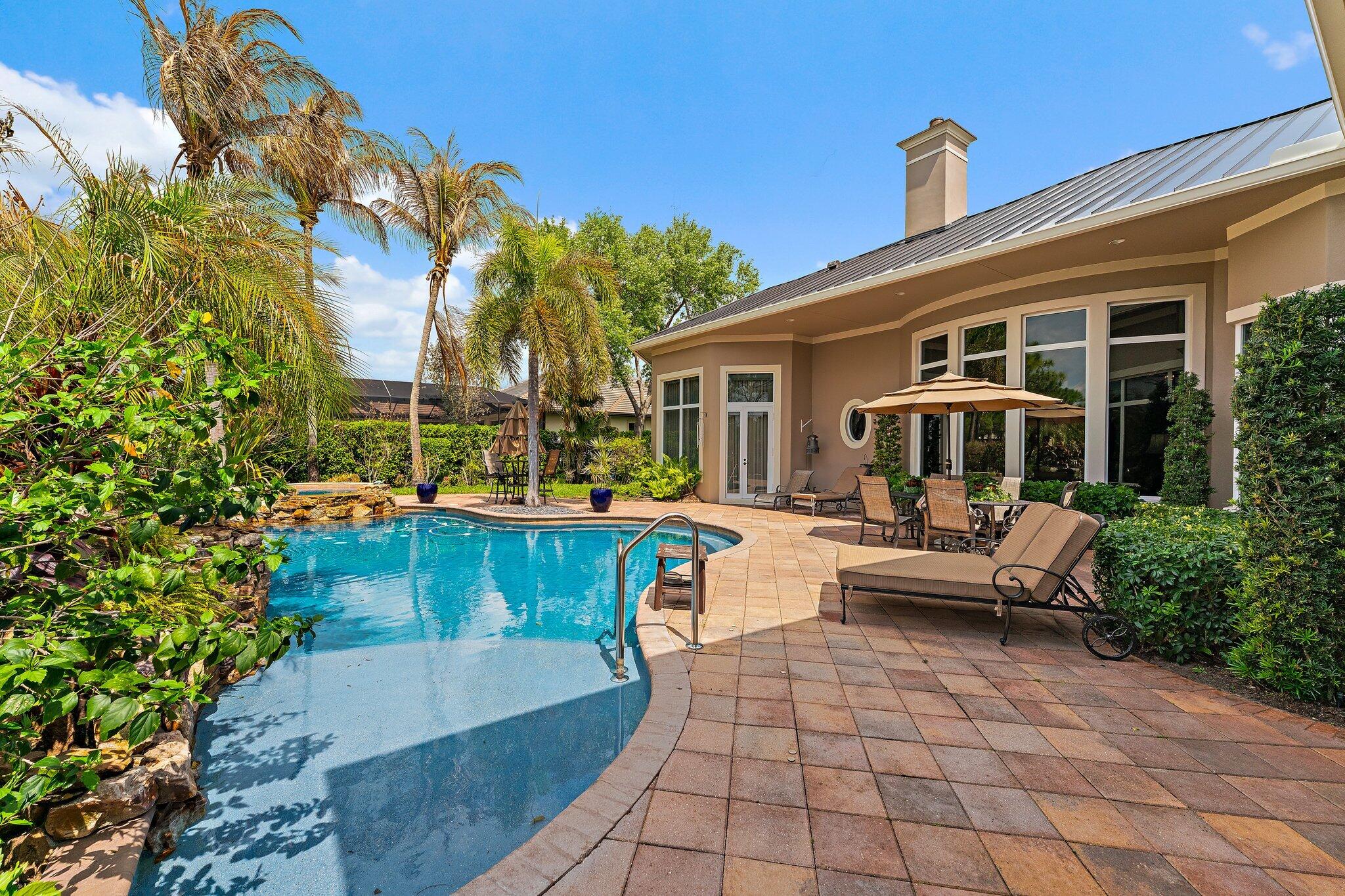 MEDALIST CLUB - Residential