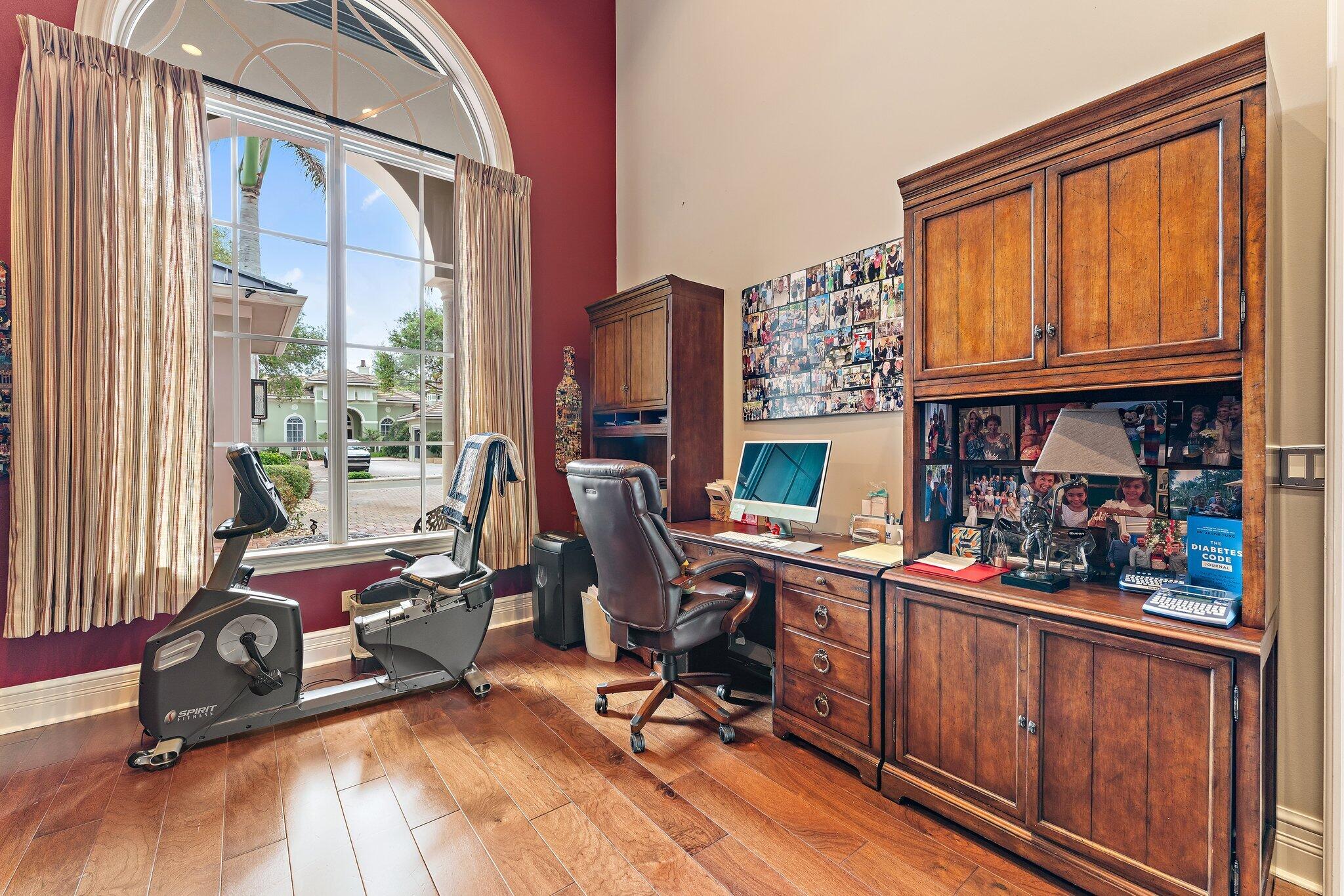 MEDALIST CLUB - Residential