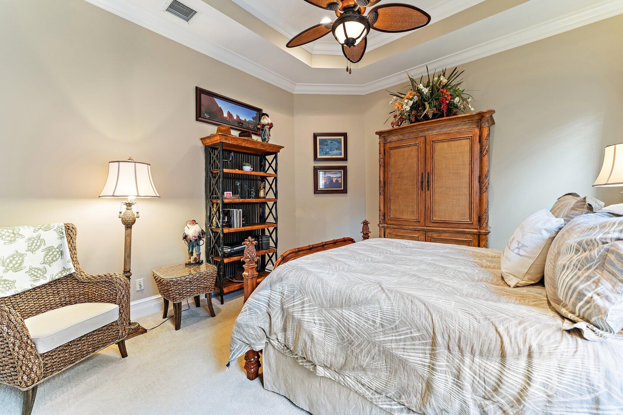 MEDALIST CLUB - Residential