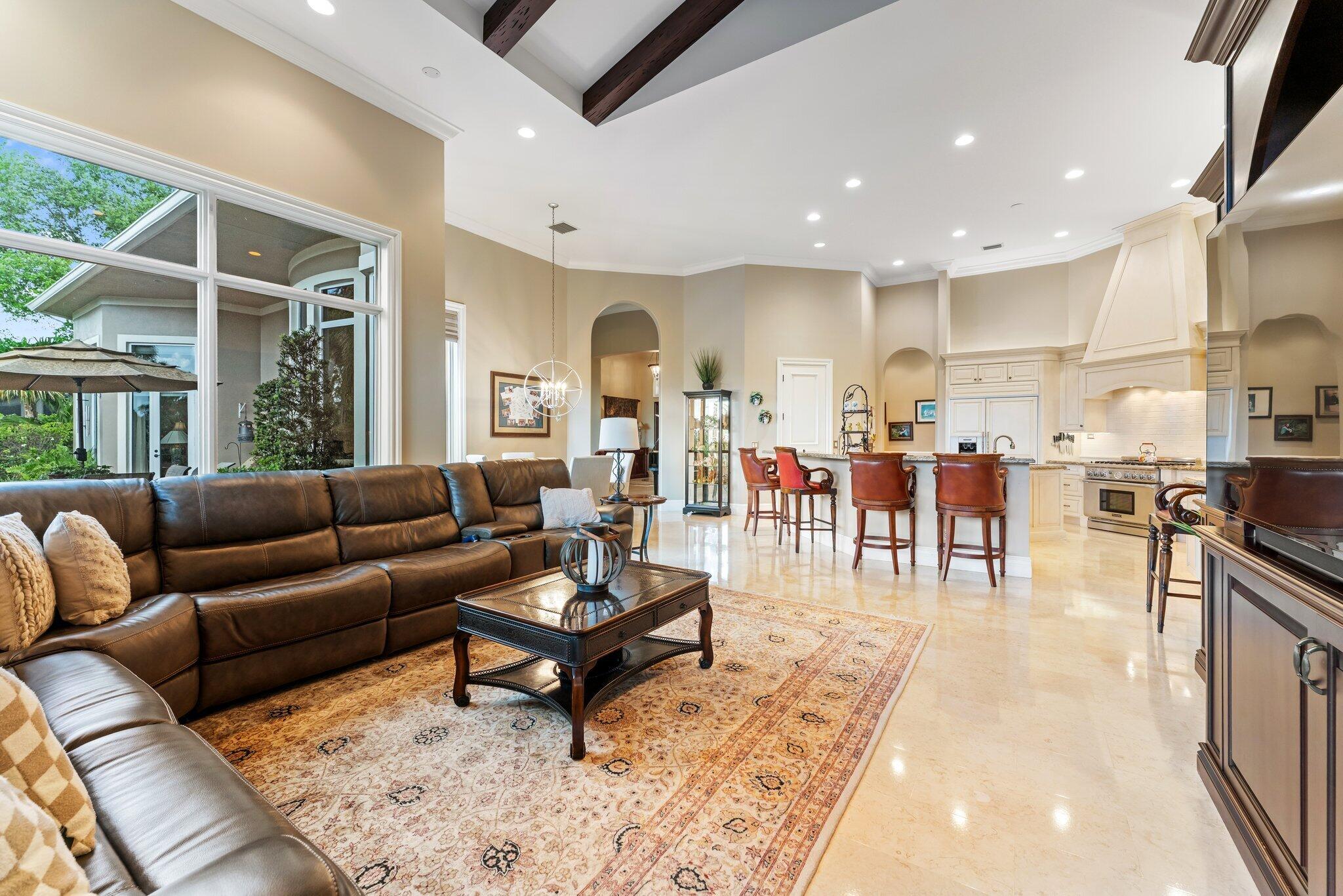 MEDALIST CLUB - Residential