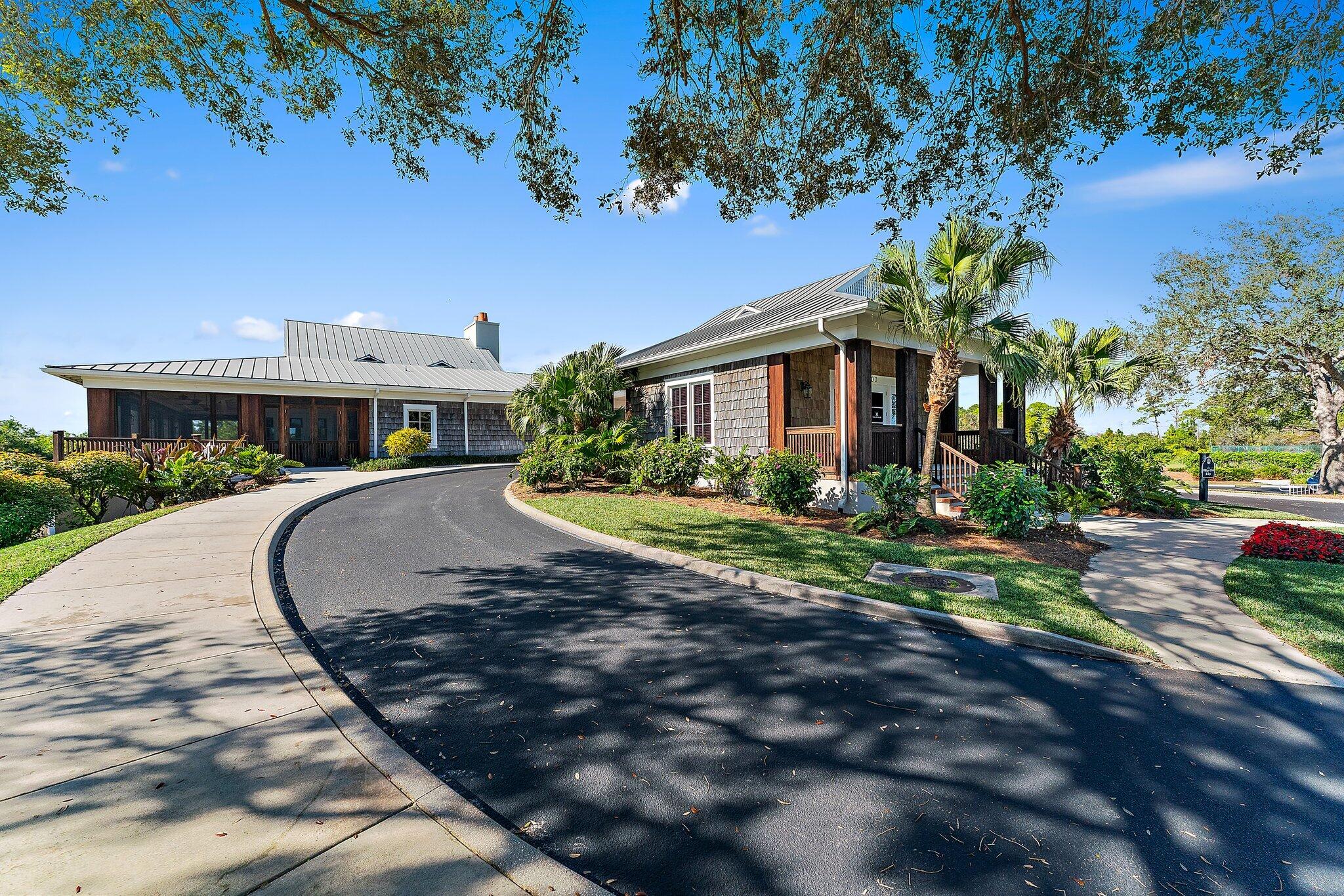 MEDALIST CLUB - Residential