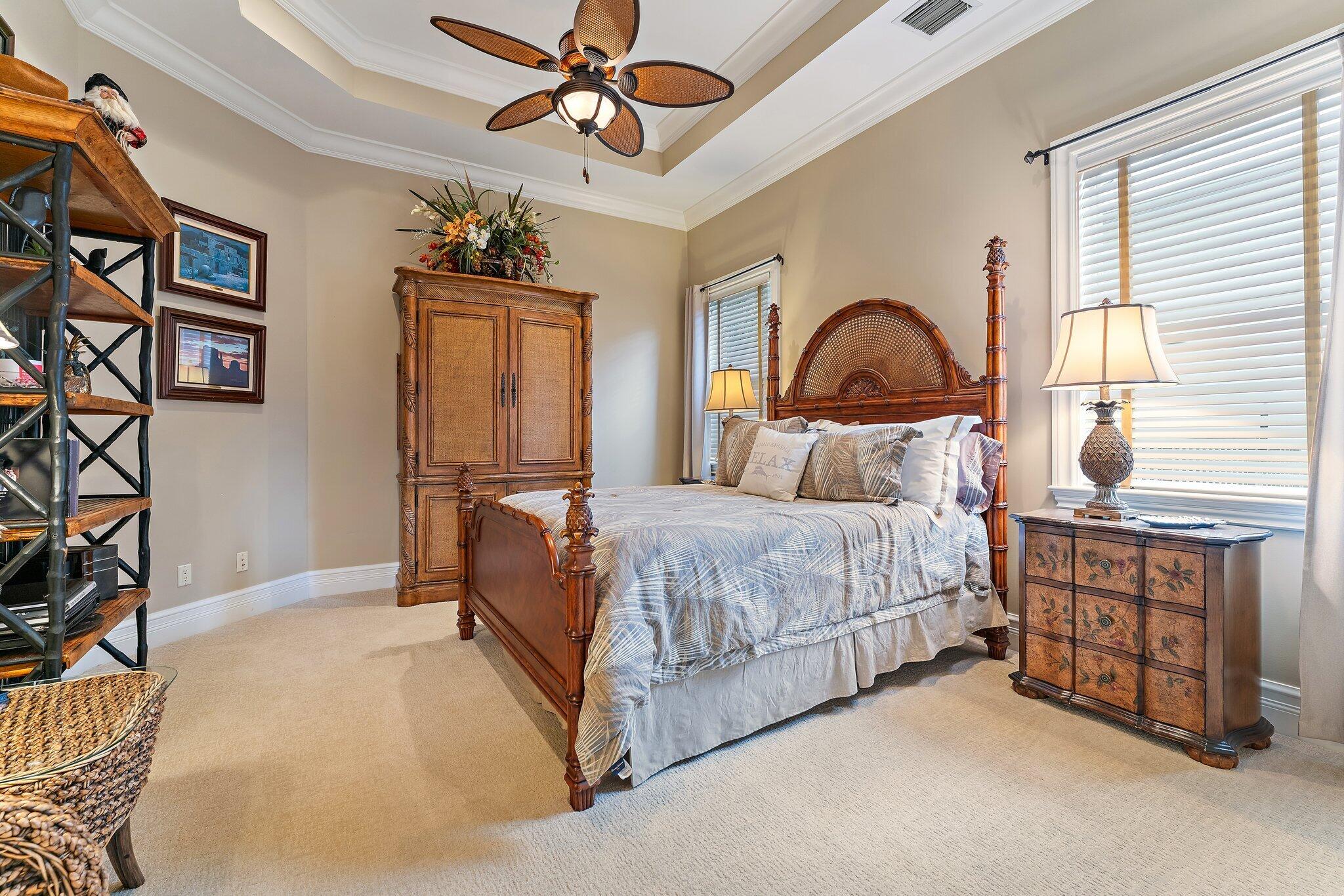 MEDALIST CLUB - Residential