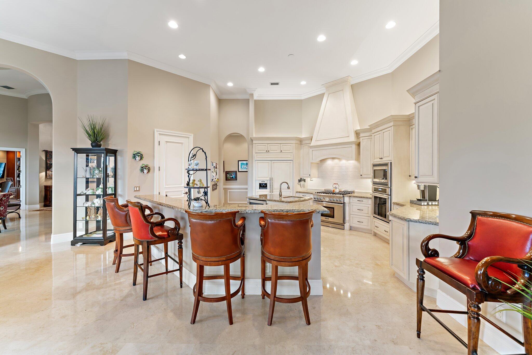 MEDALIST CLUB - Residential