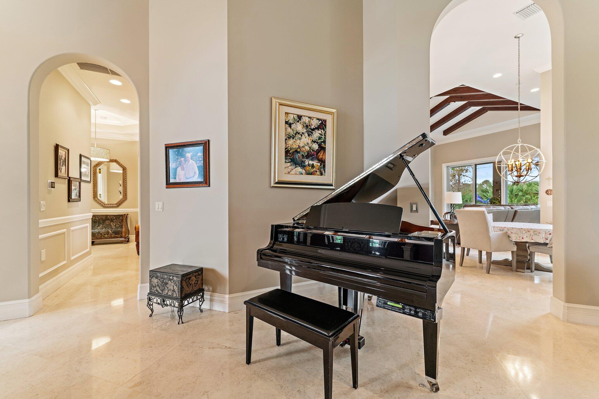 MEDALIST CLUB - Residential