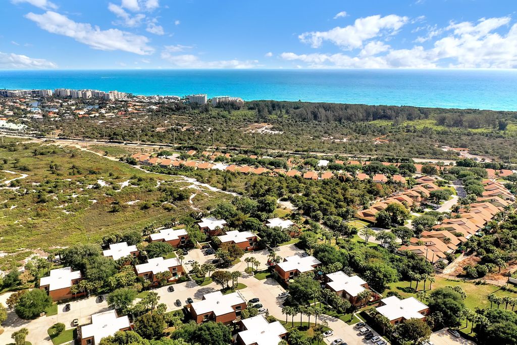 Photo of 2715 27th Court, Jupiter, FL 33477 (MLS # B26004129)