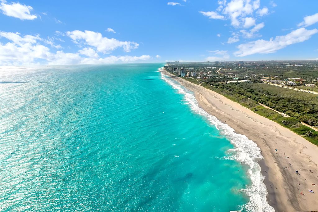 Photo of 2715 27th Court, Jupiter, FL 33477 (MLS # B26004129)