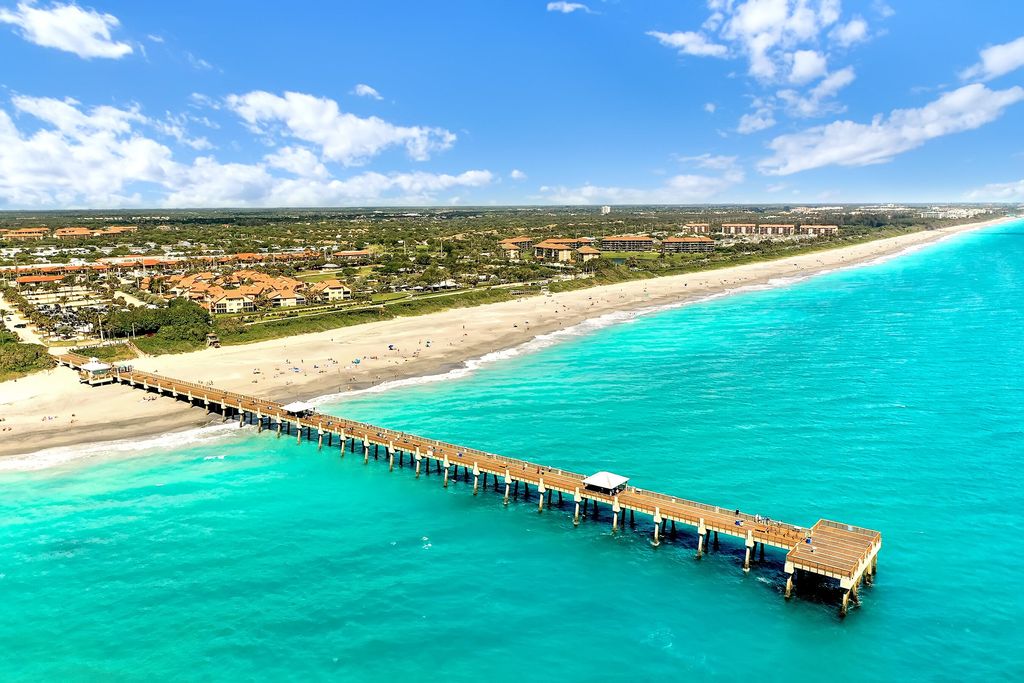 Photo of 2715 27th Court, Jupiter, FL 33477 (MLS # B26004129)