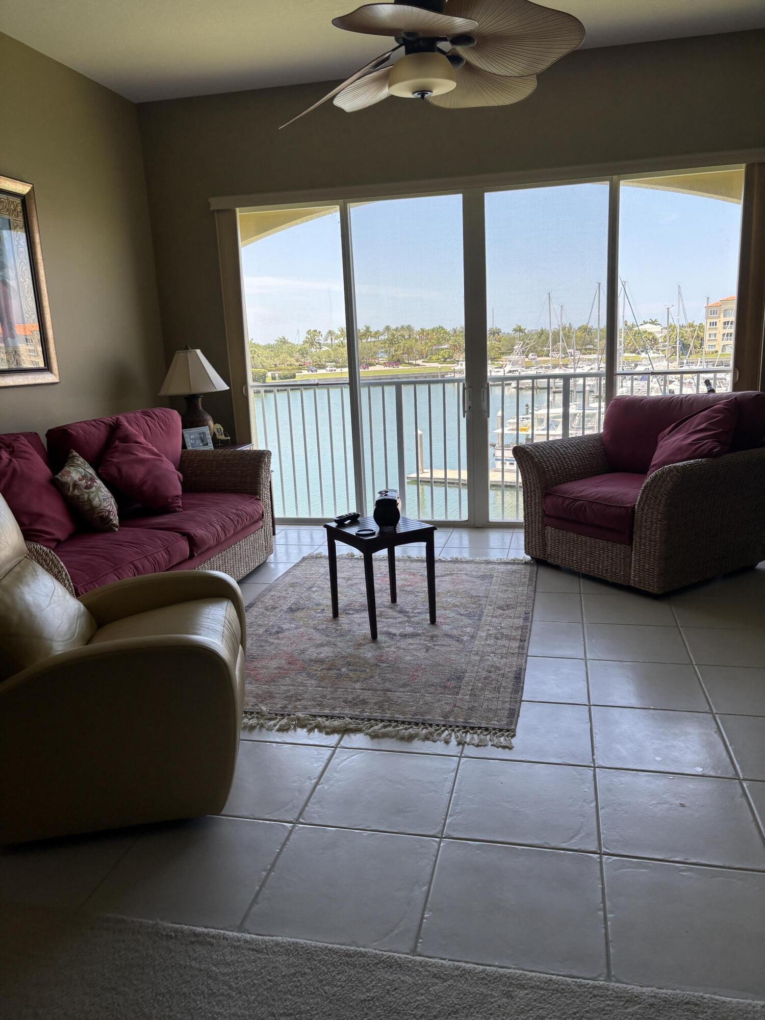 Beautiful condo on the marina! Very active community. Close to the beaches, restaurants, downtown area. This condo is located across from the clubhouse and pool.