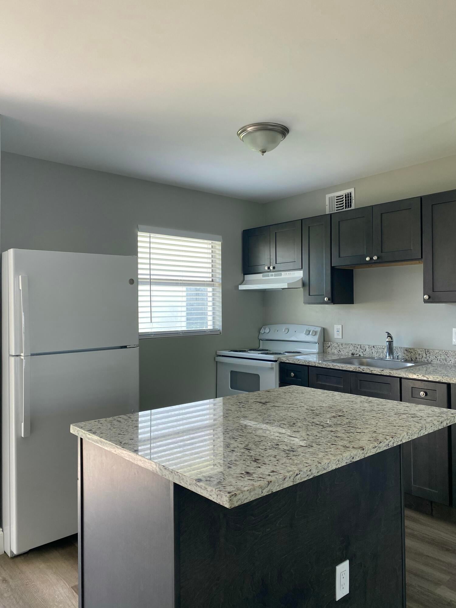1420 NW 2ND Street A105