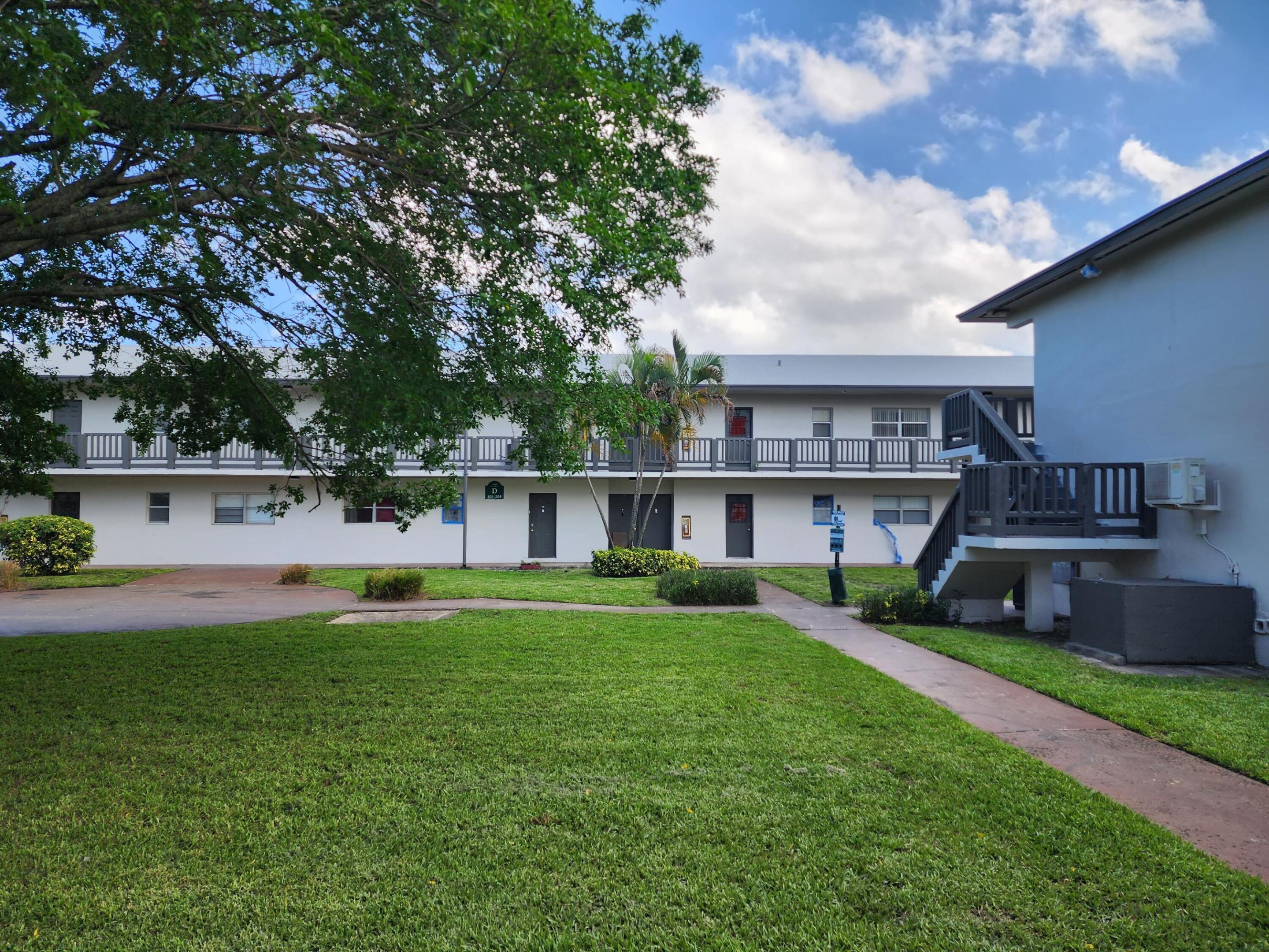 1420 NW 2ND Street A105