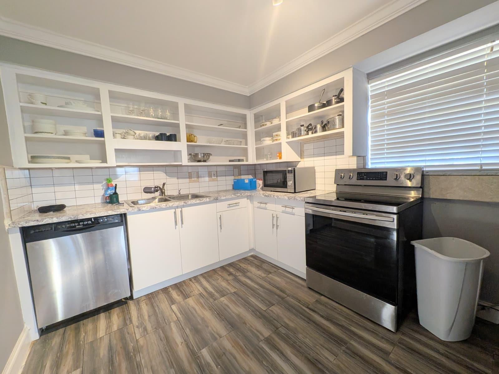 PARADISE PORT - Residential Lease