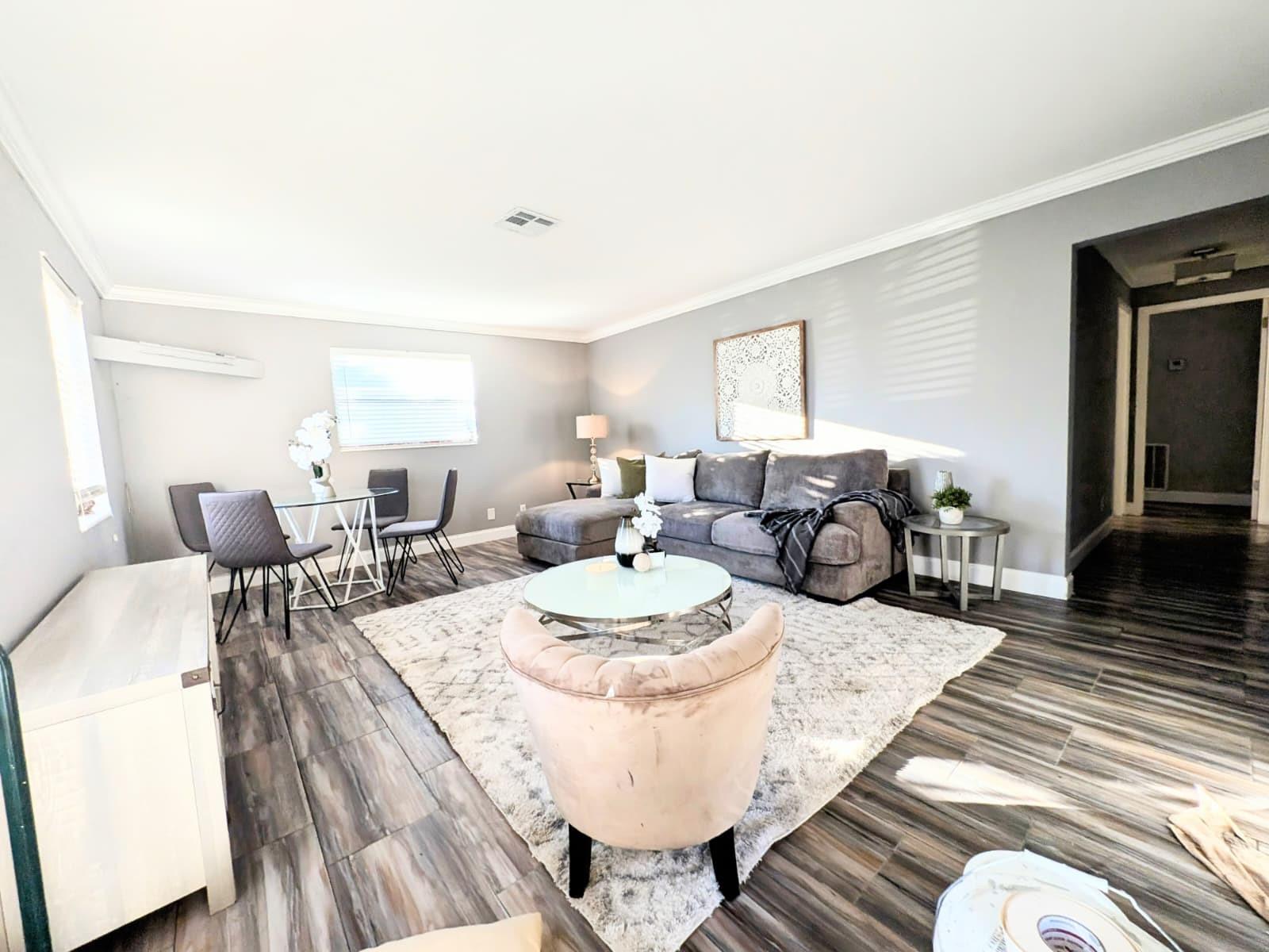 PARADISE PORT - Residential Lease