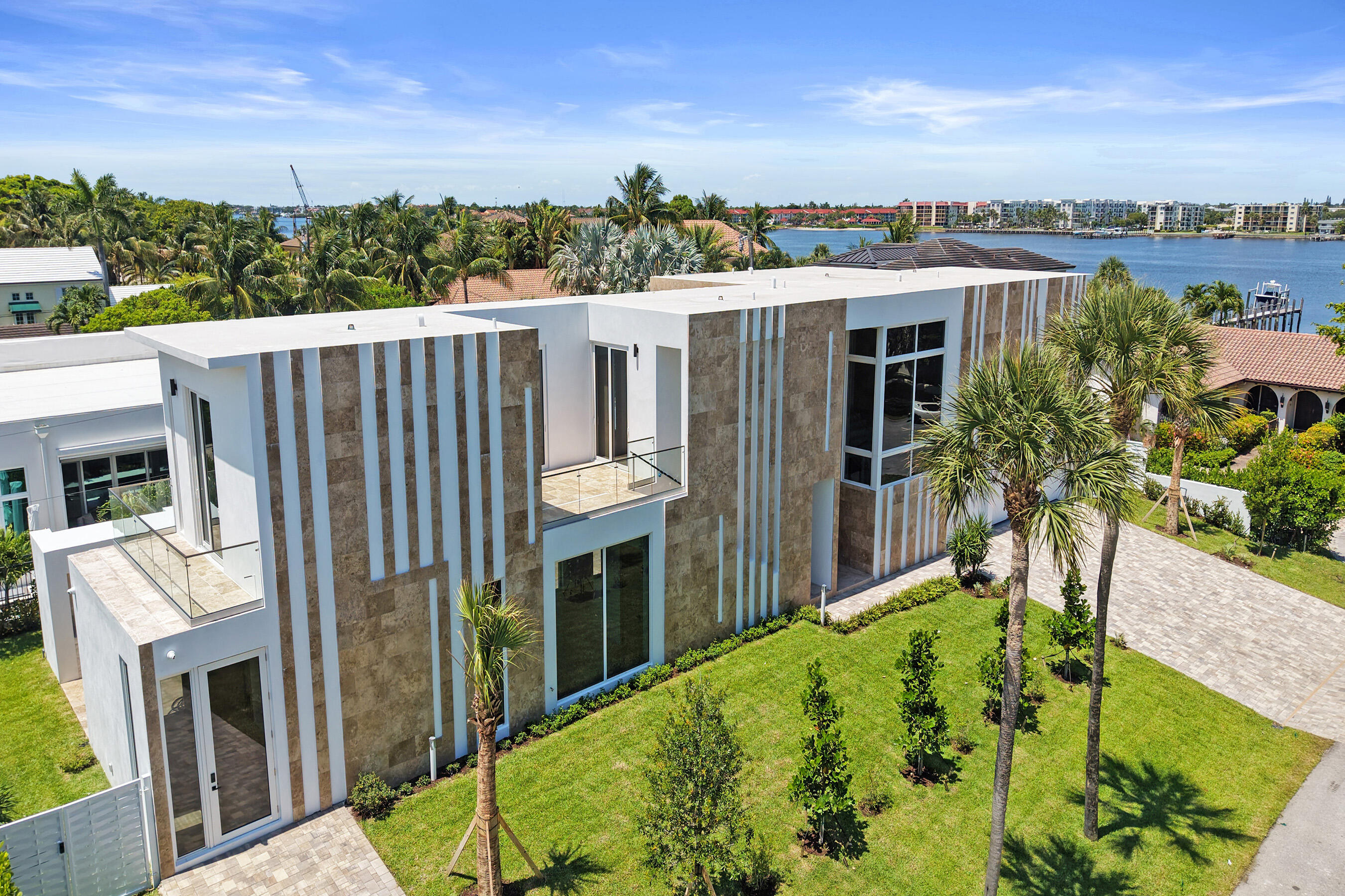824 W Marbella Lane