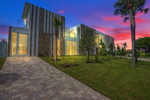 Property photo of 824 W Marbella Lane, Lantana, FL 33462