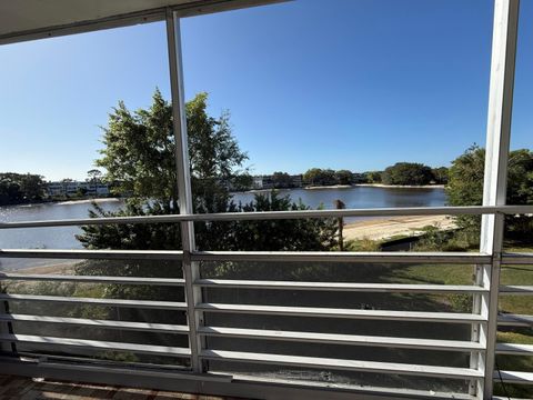 Photo of 313 Greenbrier B, West Palm Beach, FL 33417 (MLS # R11158462)