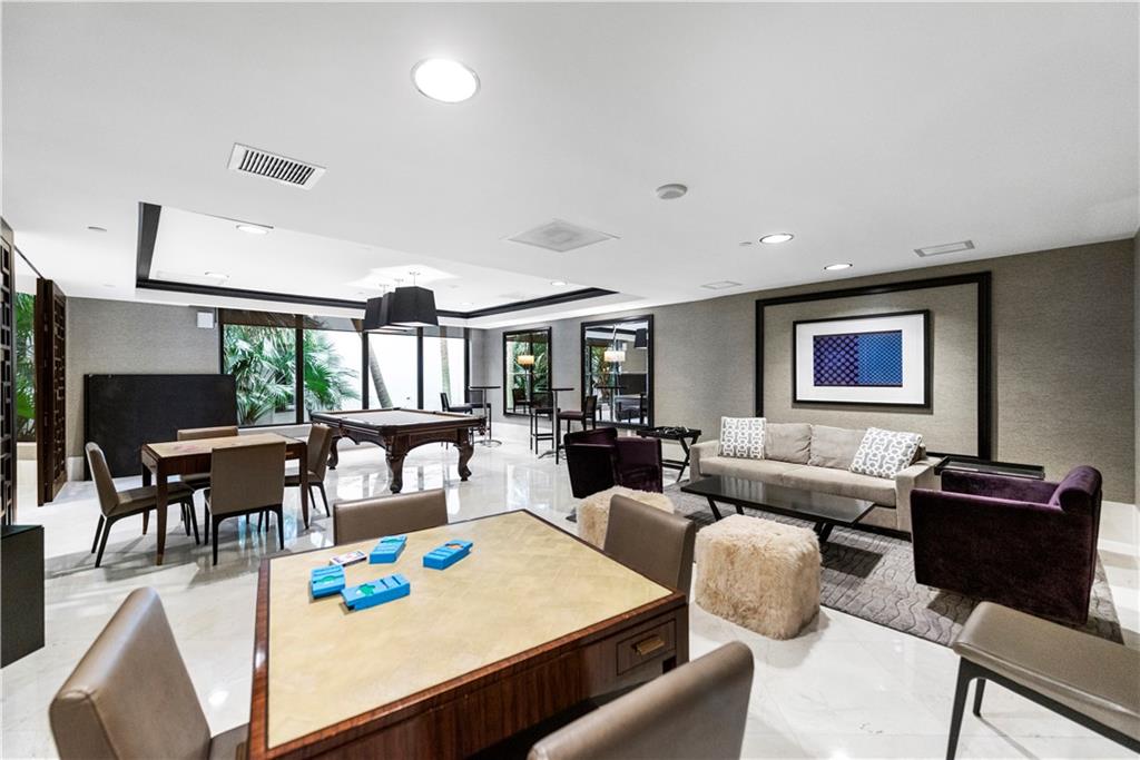 Williams Island - Residential