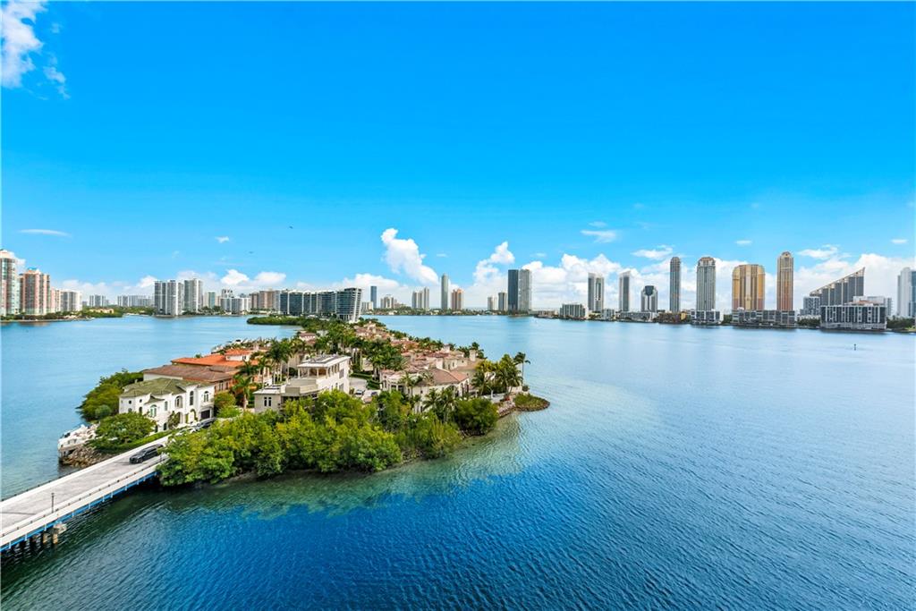 Williams Island - Residential