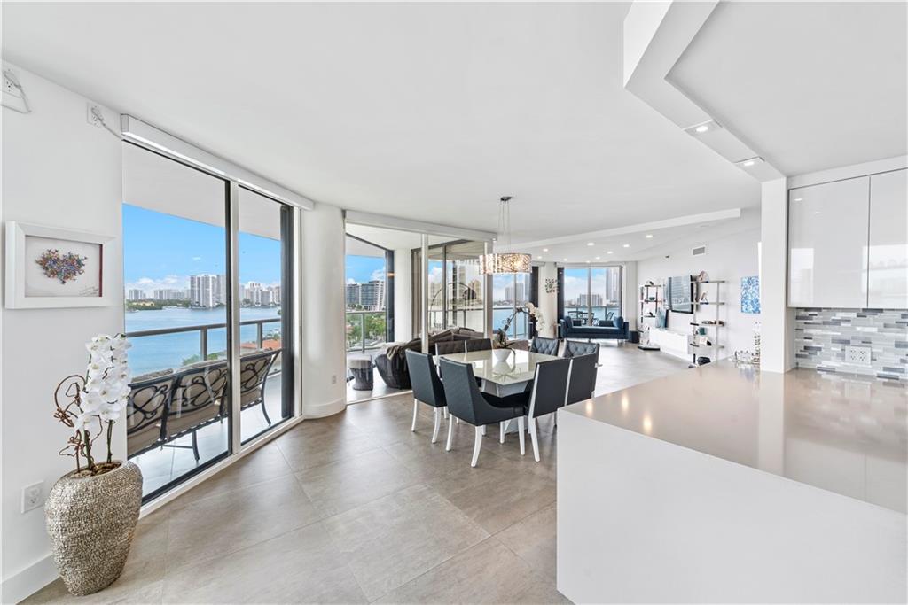 Williams Island - Residential
