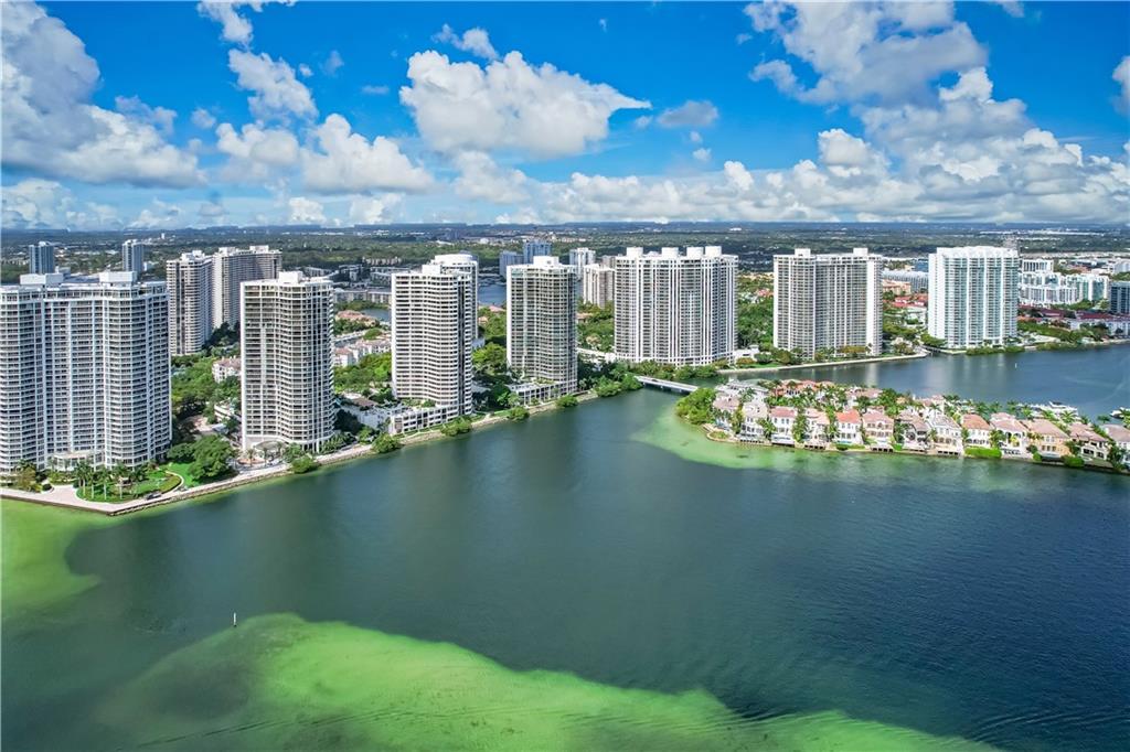 Williams Island - Residential