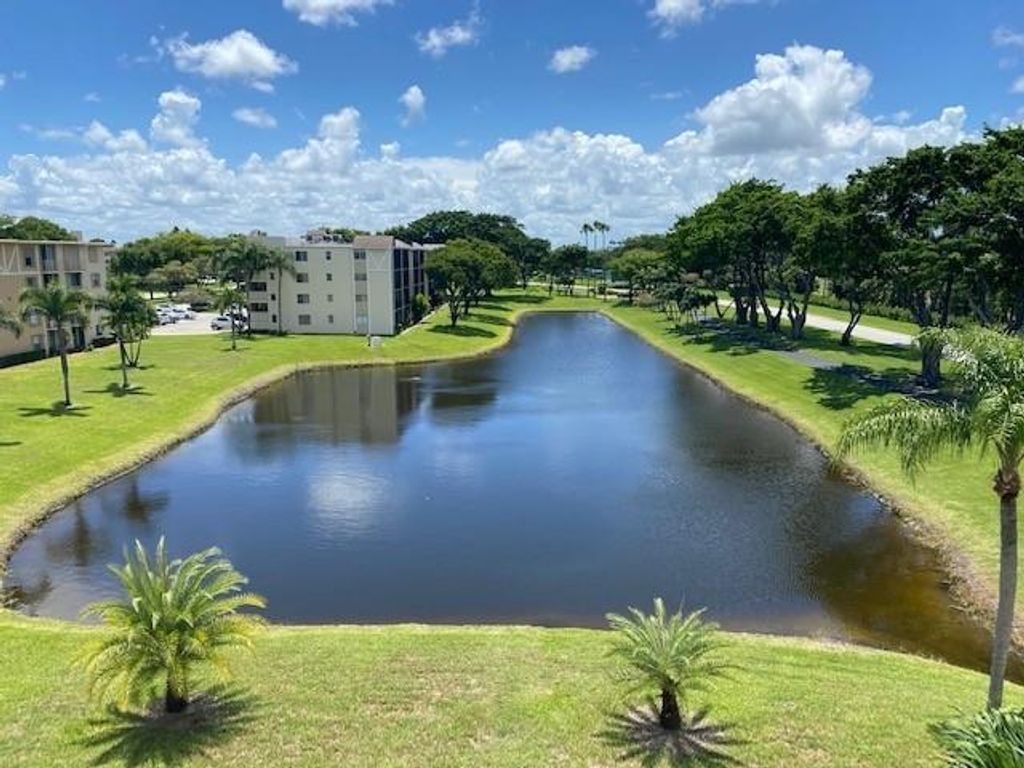 Photo of 14307 Bedford Dr Dr #406, Delray Beach, FL 33446 (MLS # F10339081)