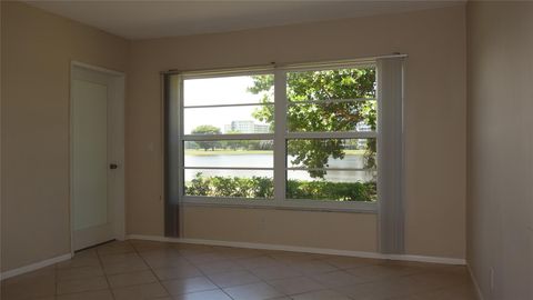 Condominium in Pompano Beach FL 2751 Palm Aire Dr Dr 10.jpg