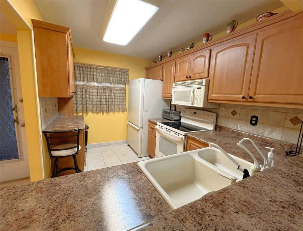 Condo 5 Of Sabal Palm Con - Residential Lease