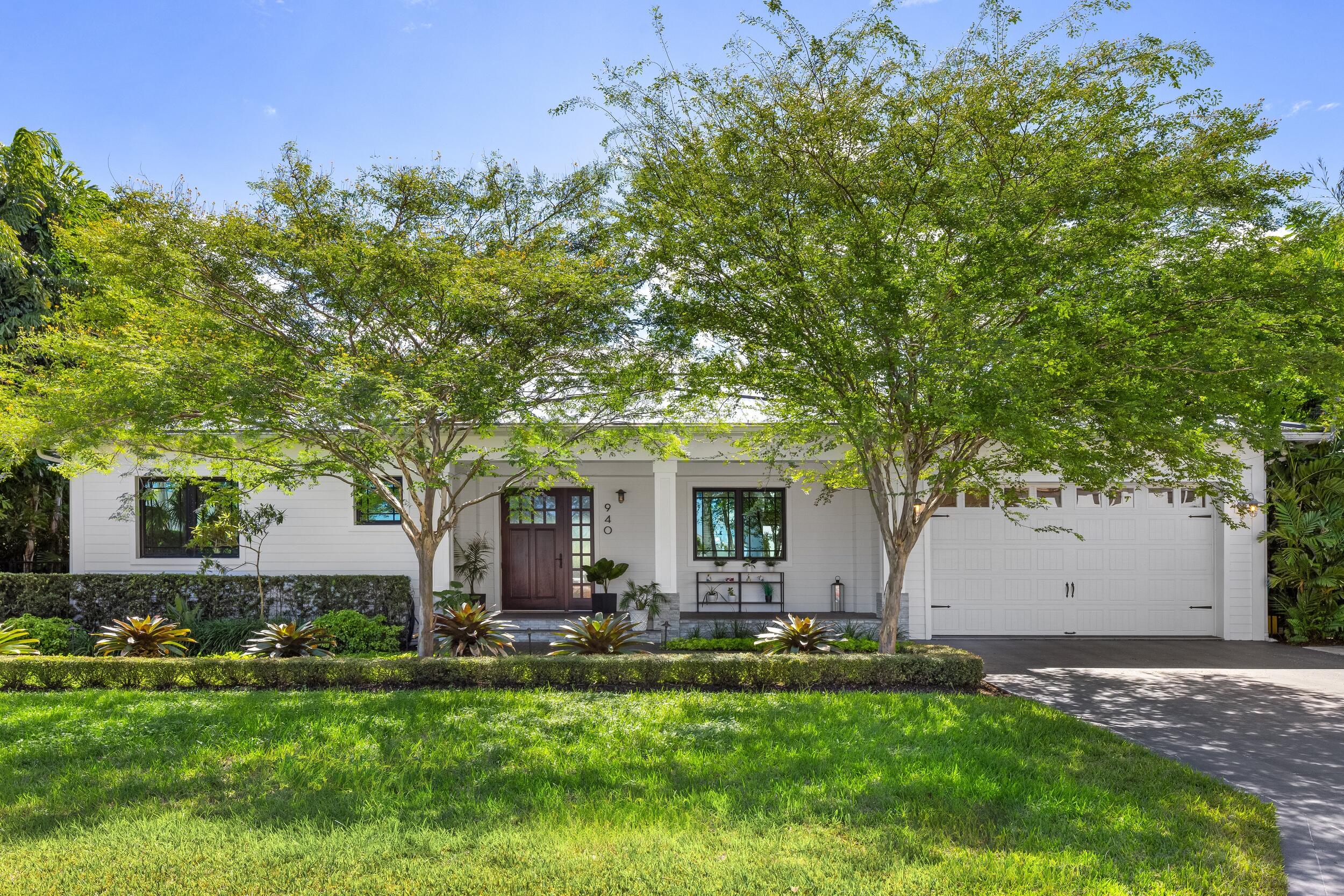 BOYNTON ISLES - Residential