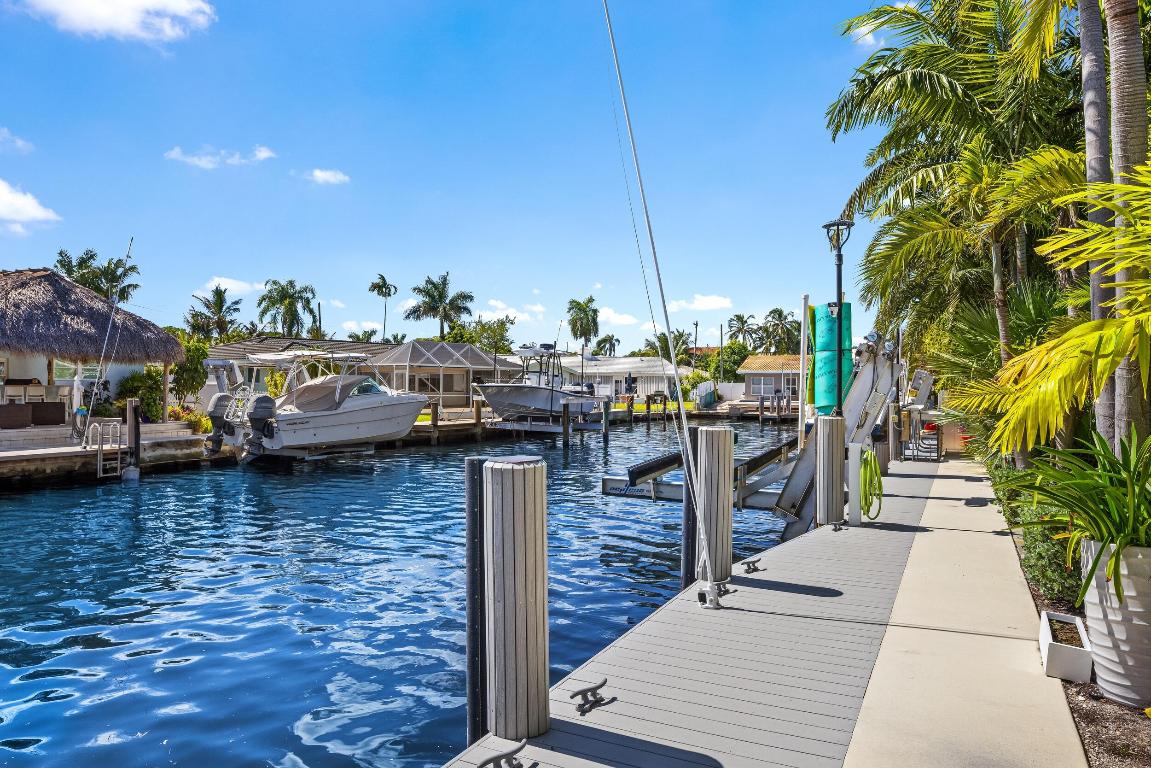 BOYNTON ISLES - Residential