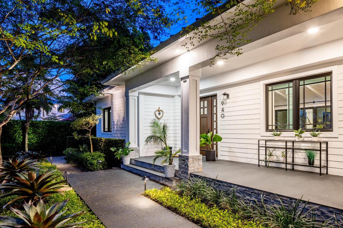 BOYNTON ISLES - Residential