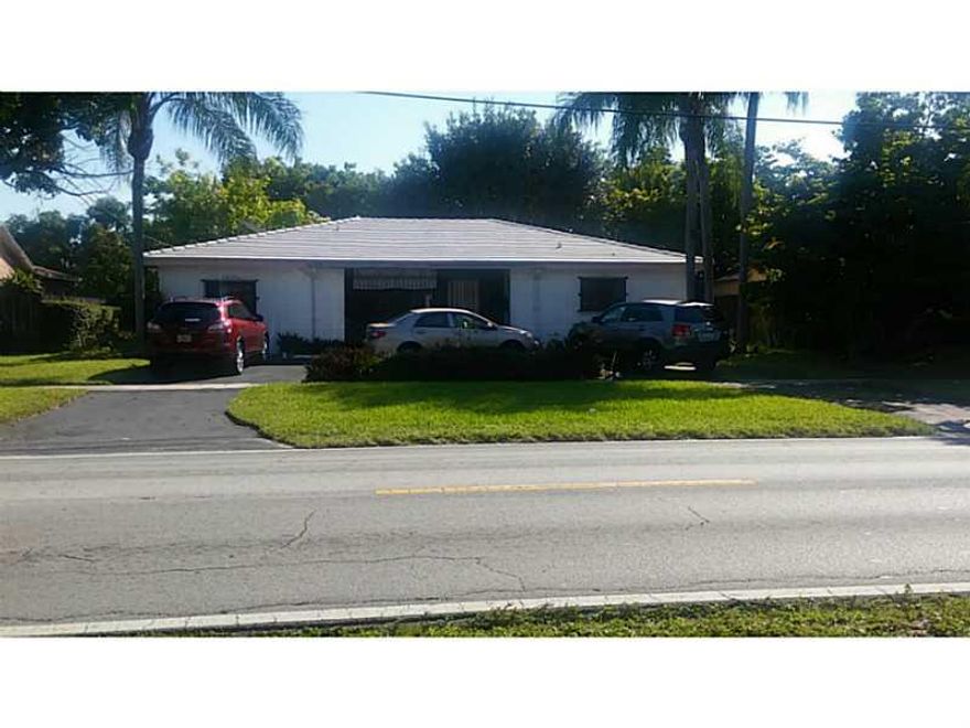 Wow!! Another well-kept beauty.  Mostly original but pride of ownership galore!  Not a short sale or foreclosure.  Great curb-appeal.  All spacious rooms garage converted to extra bed and bath.  I hear Extra Income!  eat-in kitchen with oversized screened  patio.  Lots of storage, lovely backyard wit fruit trees.  Excellent location close to all  school, worship,parks shopping, Hywy.  You name it.  This one will not Last!!