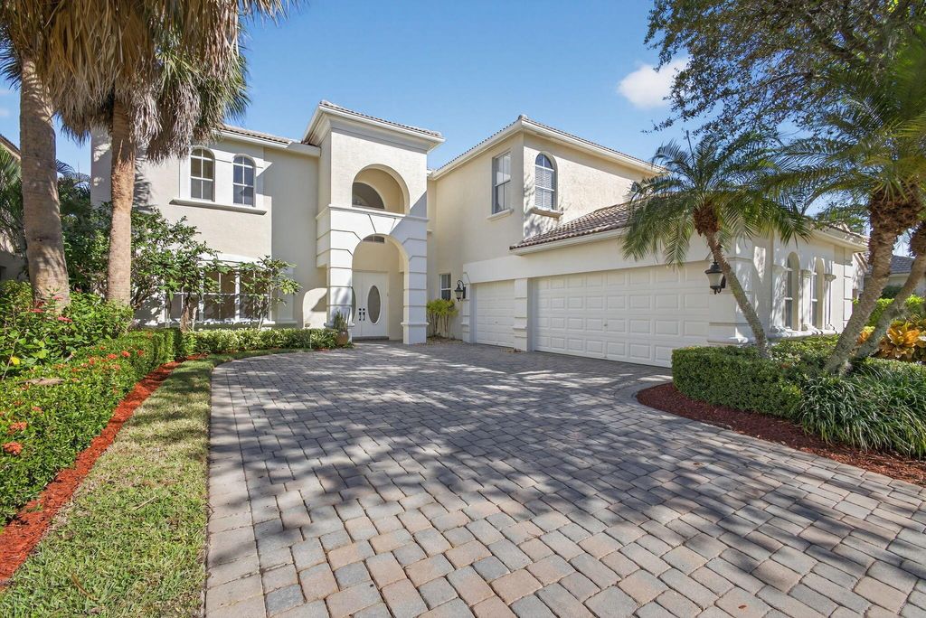 Photo of 103 Villa Nueva Place, Palm Beach Gardens, FL 33418 (MLS # R11141048)