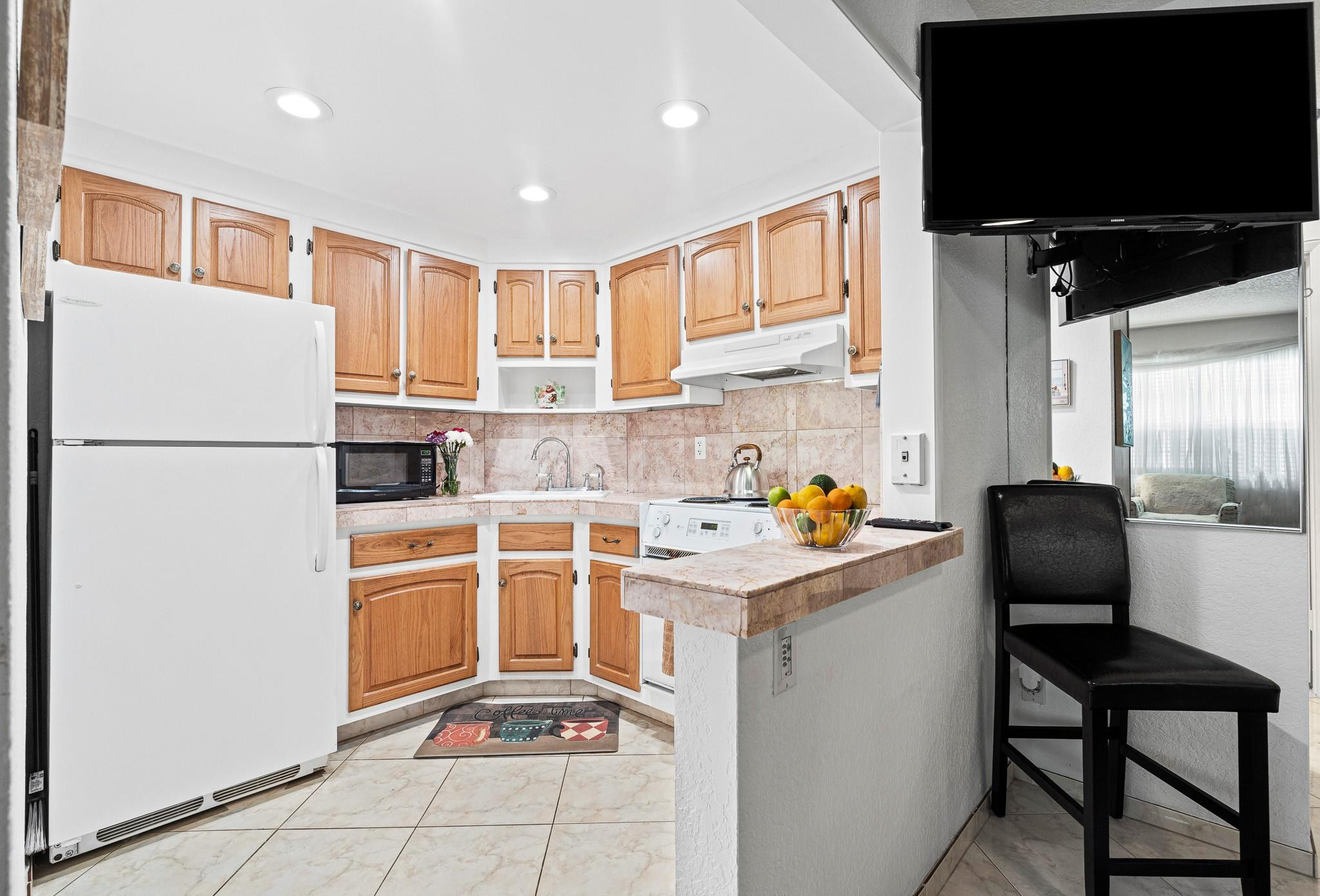 MAYBURY MANSIONS CONDO - Residential