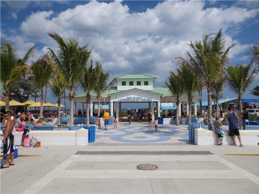 Maybury Mansions Is A Hidden Gem! Stunning 1 Bedroom With A Studio With A Murphy Bed, Sold Furnished,Close To Lauderdale By the Sea, Including Heated Pool, Gym, Barbecues, and Social Room. COME SEE THIS BEAUTY PROPEERTY CAN NOT BE RENTED>