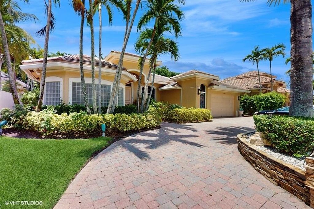 Photo of 10842 Blue Palm Street, Plantation, FL 33324 (MLS # R11098962)