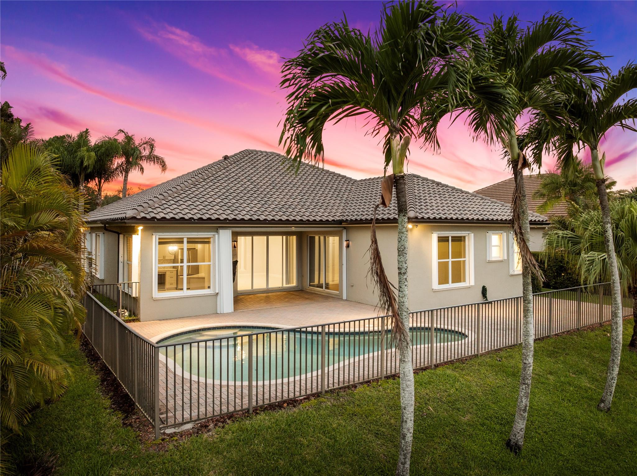 7098 NW 111th Ter